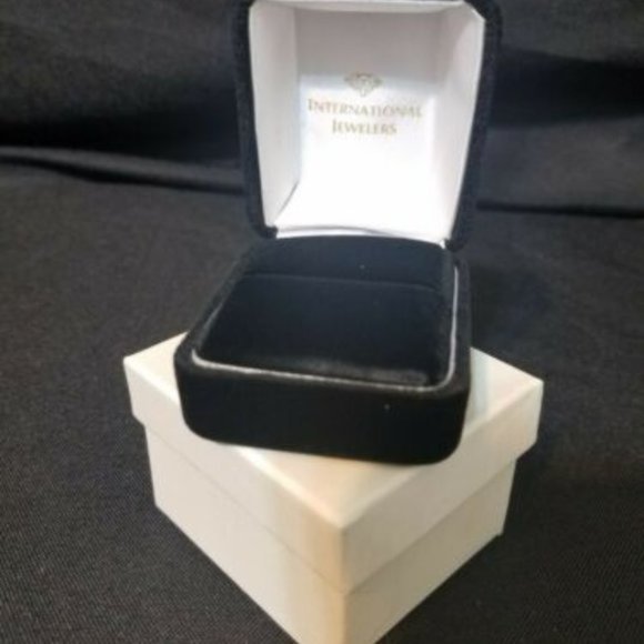 NIB Emerald Cut Crystal & Sapphire Cocktail Ring 6, 7, 8, 9, 10 - Picture 3 of 9